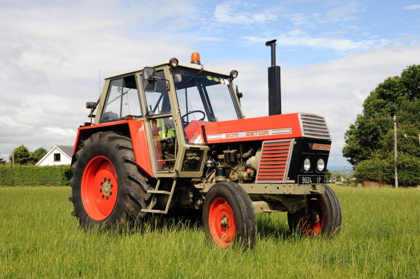 Трактор Зетор