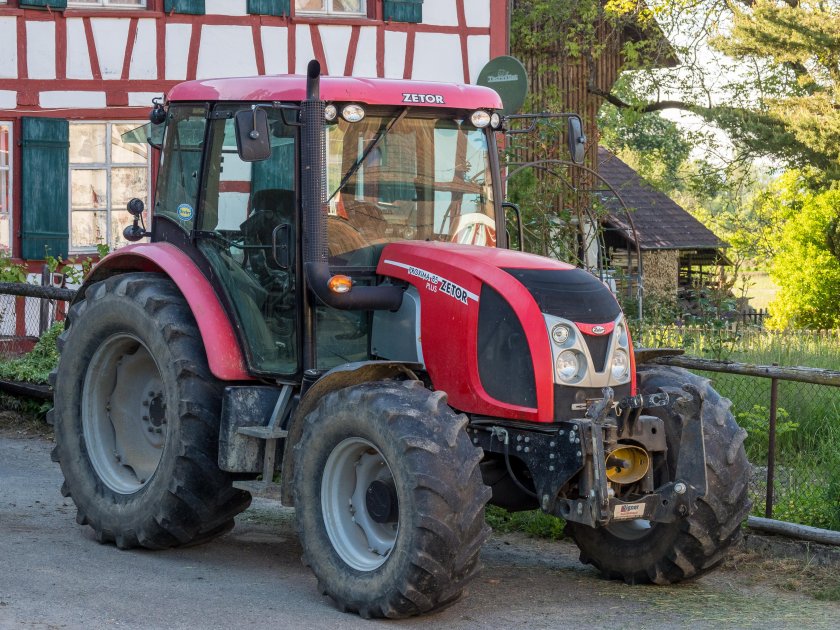 Трактор Зетор 80 л.с