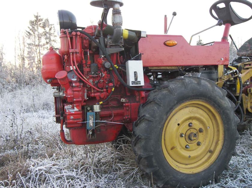 Чешский трактор TZ-4k-14 двигатель