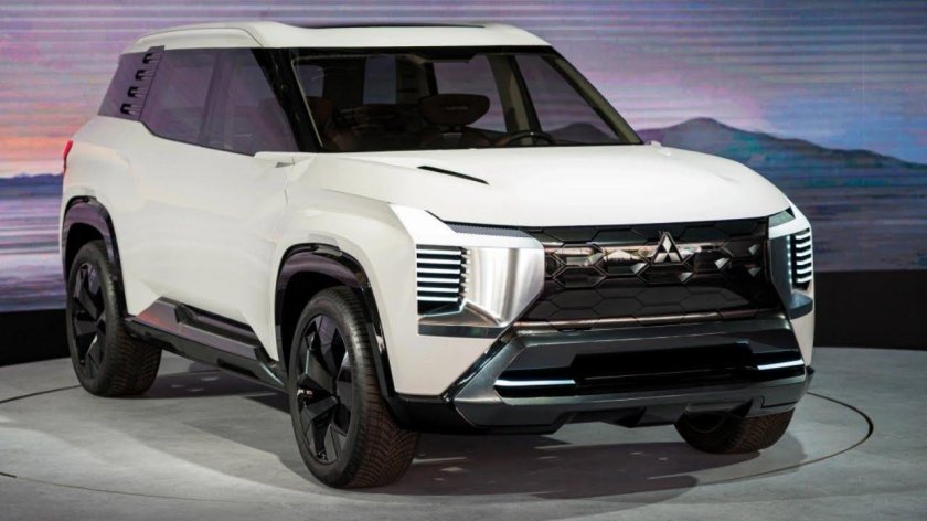 Mitsubishi destinator