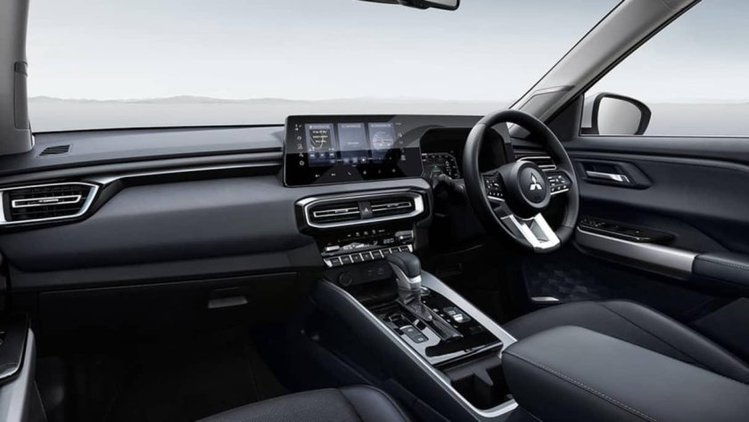 Mitsubishi outlander 2022 interior