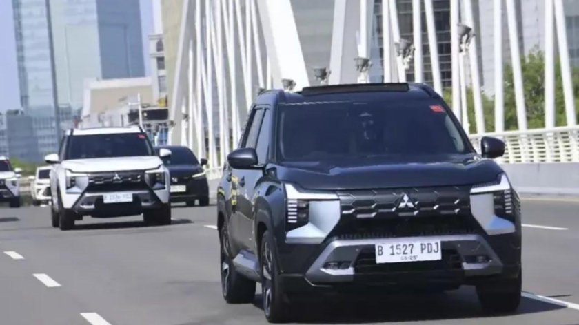 Mitsubishi xpander cross