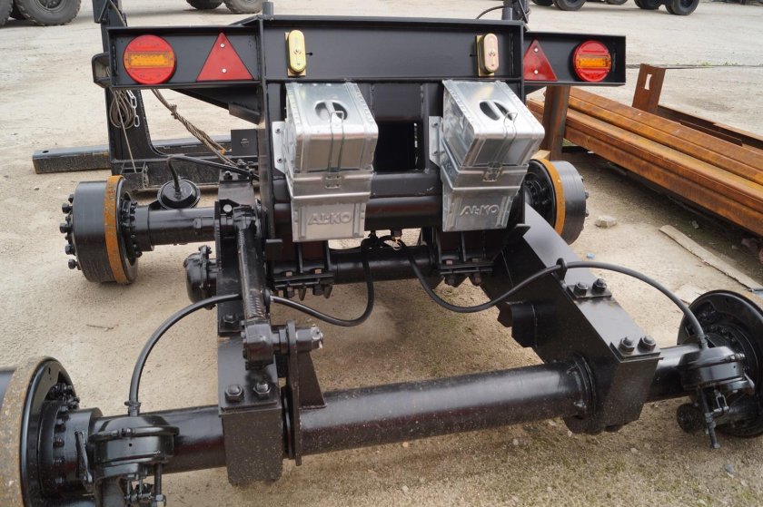 Лесовозный прицеп-роспуск 9039