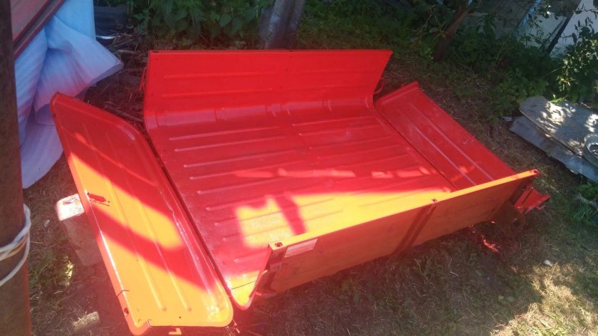 Прицеп грузовой ВМЗ 9.601