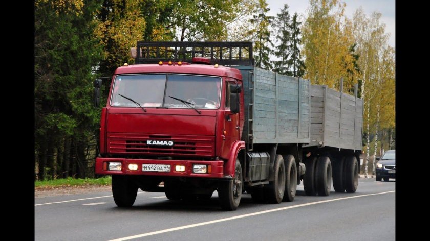 Грузовик КАМАЗ 53212