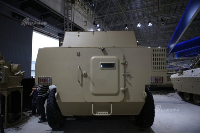 Китайский колесный танк st1