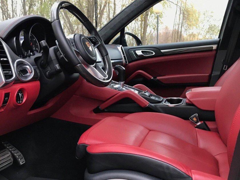 Черный порше кайен