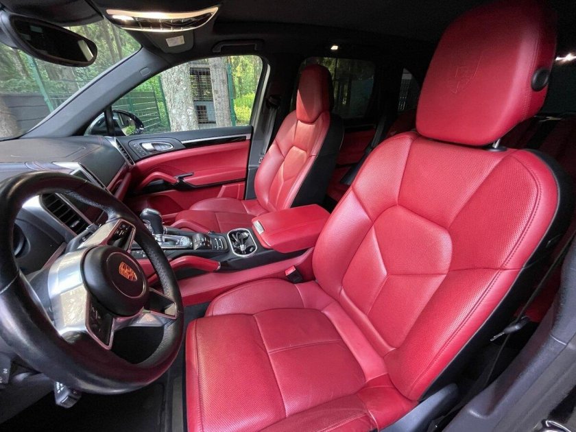 Черный порше кайен