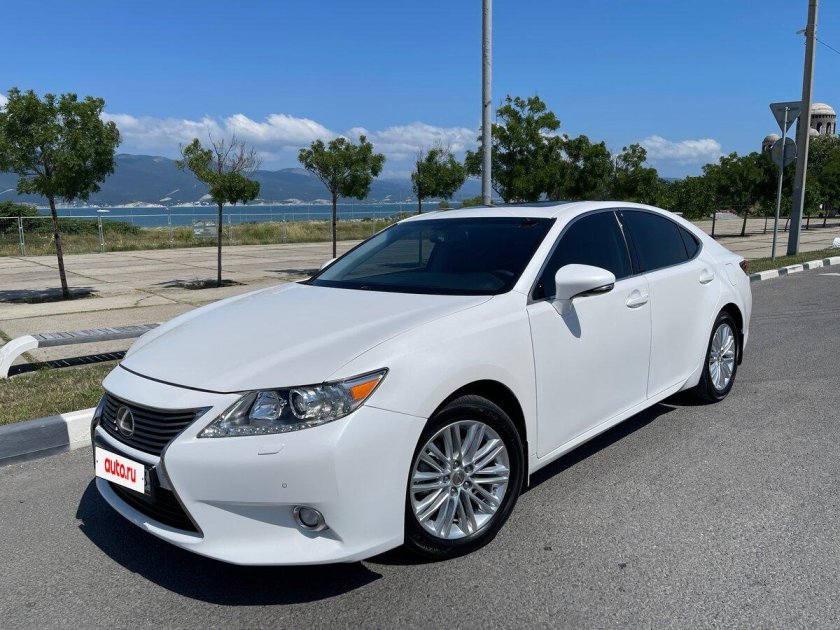 Лексус ес 250 2014