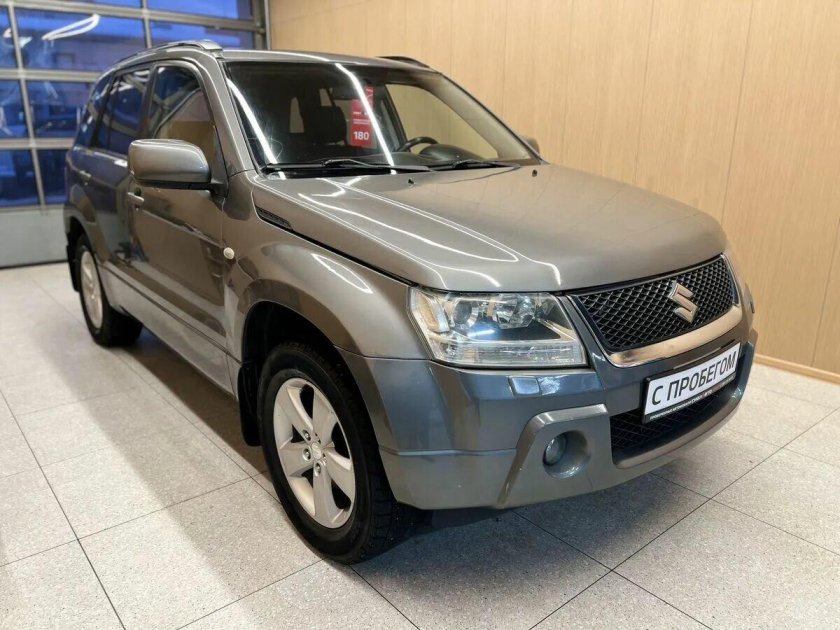 Suzuki grand vitara 2011