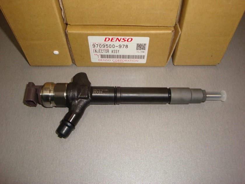 Форсунка Denso 095000-9780