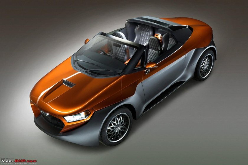 Четырехместный автомобиль