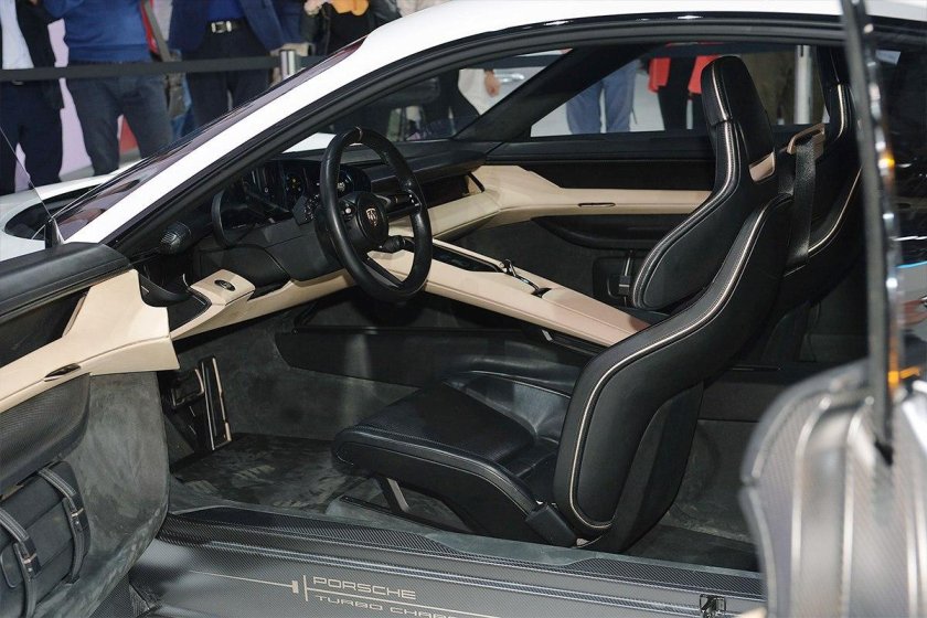 Porsche Mission e Interior