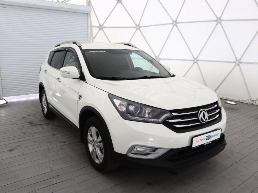 Dongfeng ax7 2017 года