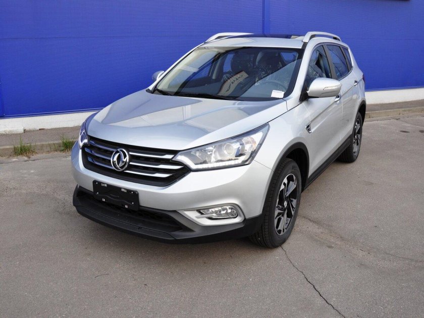 Машина Dongfeng ax7