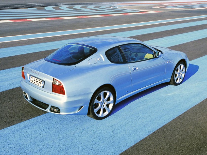 Maserati Coupe 2004