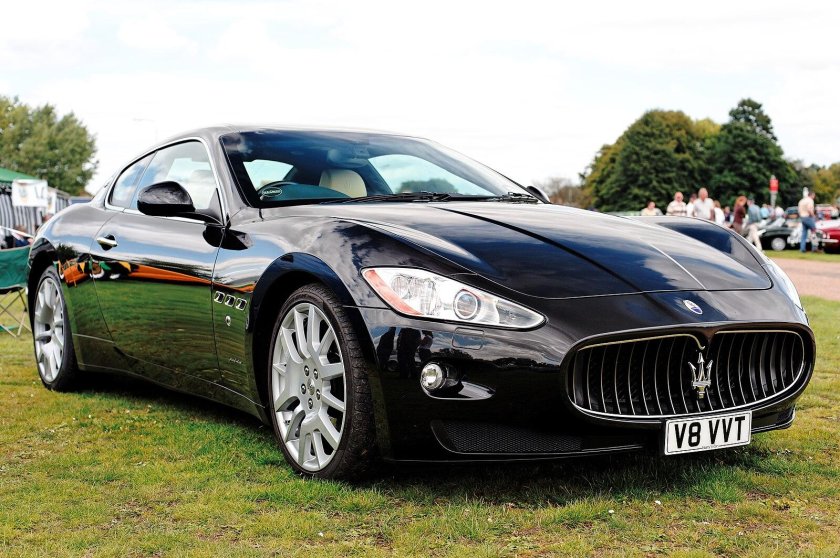 Мазерати двухдверный