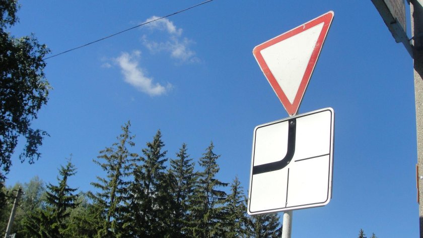 Дорожные знаки России