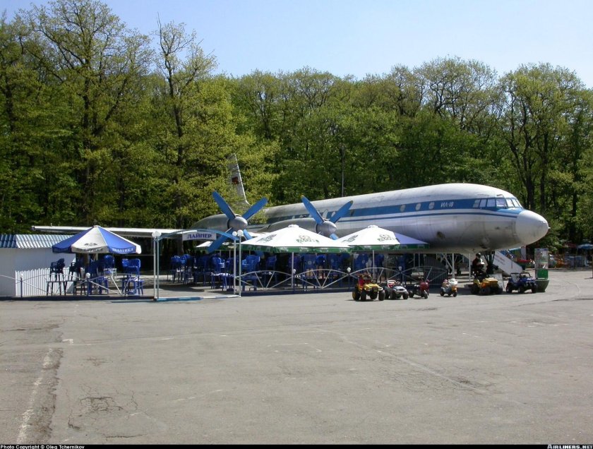 Самолет ил 18 в парке Победы Ставрополь