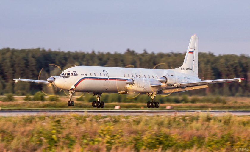 Турбовинтовой самолет ил 18