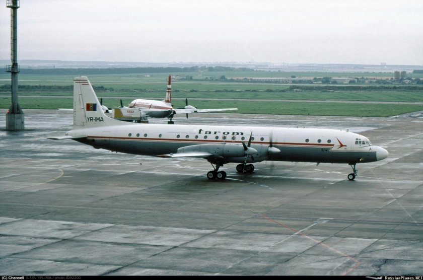 Турбовинтовой самолет ил 18