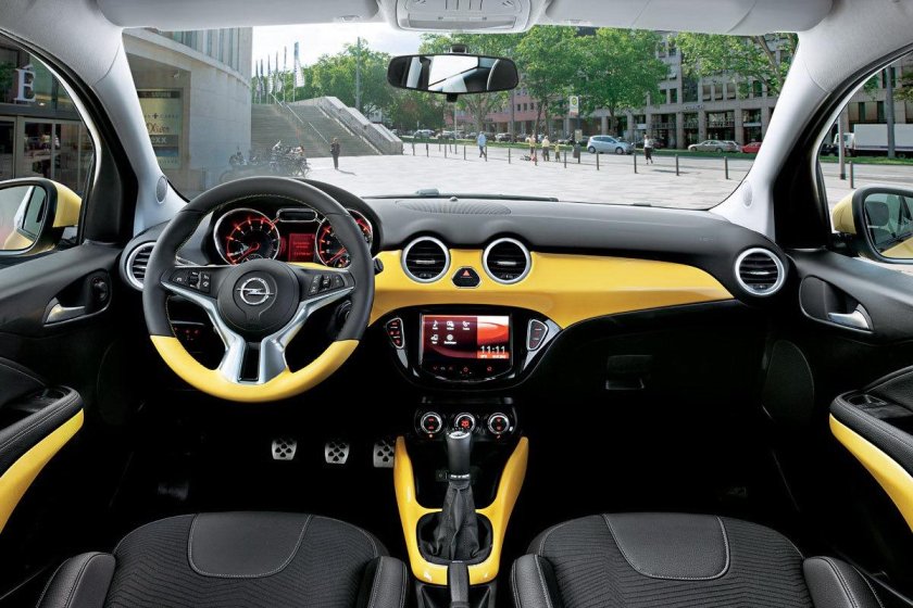Opel Adam 2013