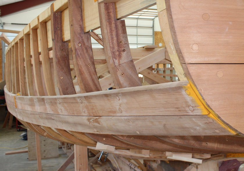 Баркас лодка