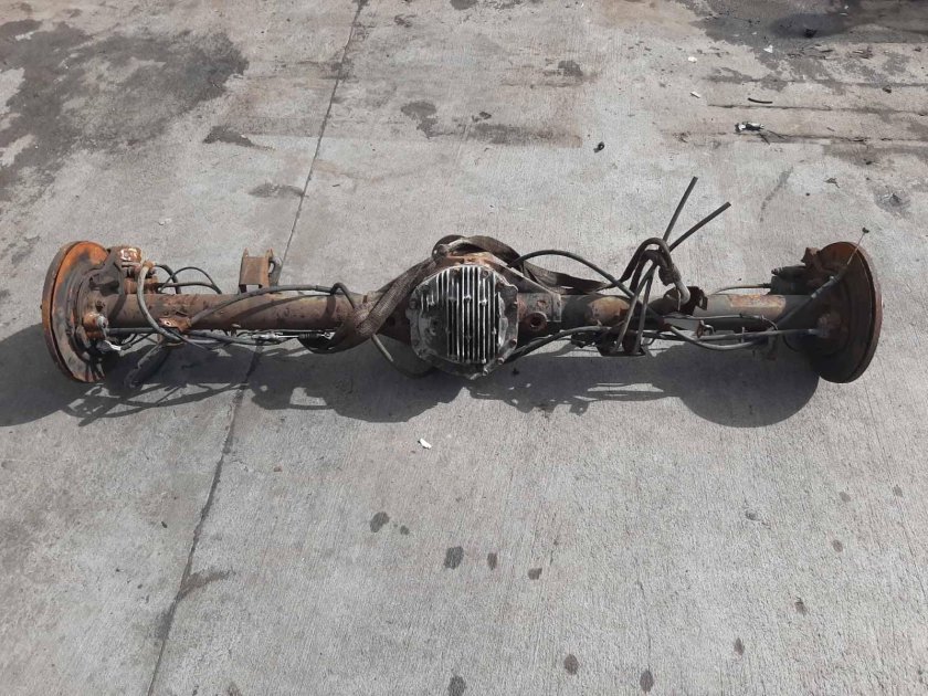 Задний мост Мерседес 1622