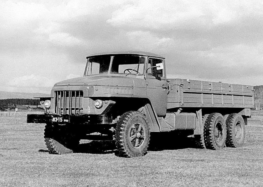 Урал 377 седельный тягач