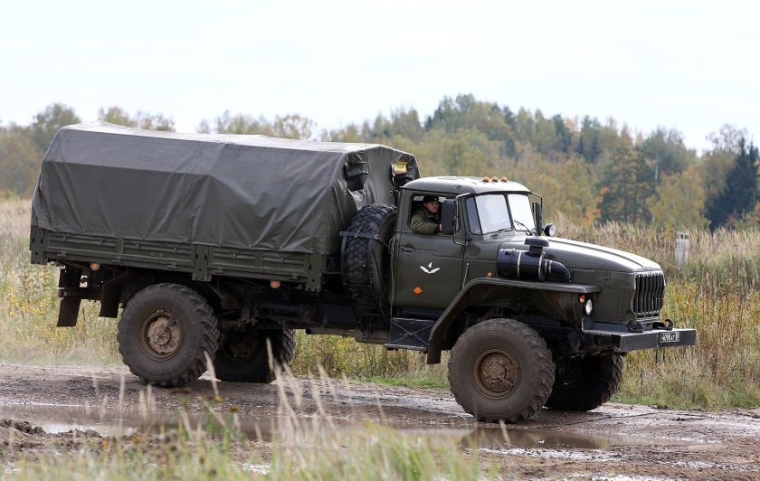 Грузовой Урал-43206