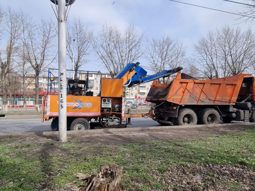 Чистодор подметально уборочная машина