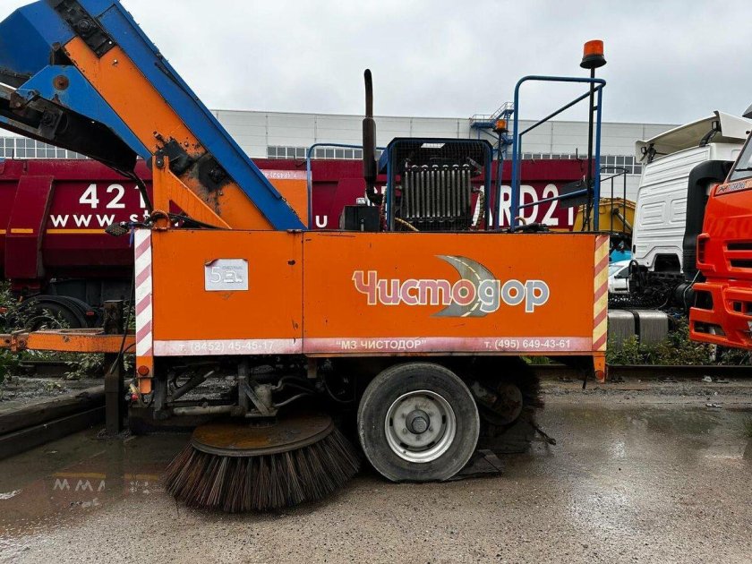 Прицепная подметально-уборочная машина чистодор