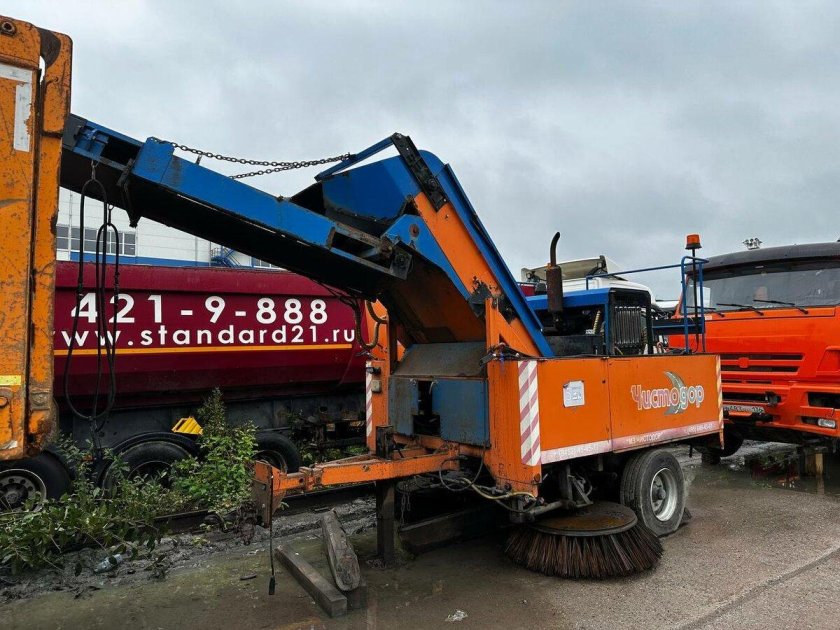 Прицепная подметально-уборочная машина чистодор