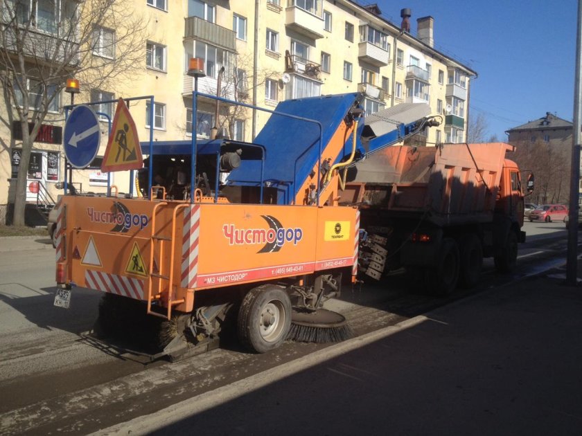 Пылесос на базе КАМАЗ