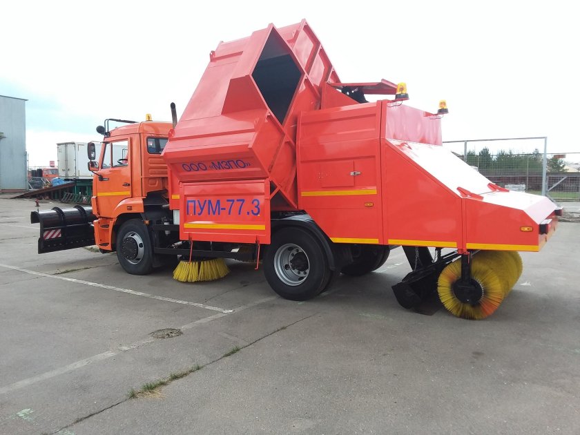 Уборочная машина КОРМЗ Пума