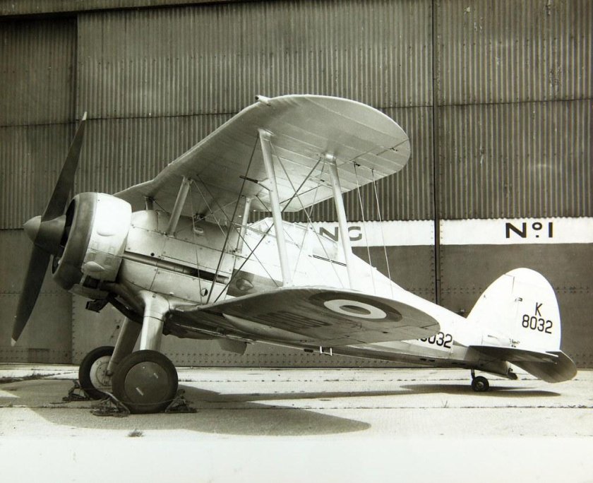 Истребитель Гладиатор