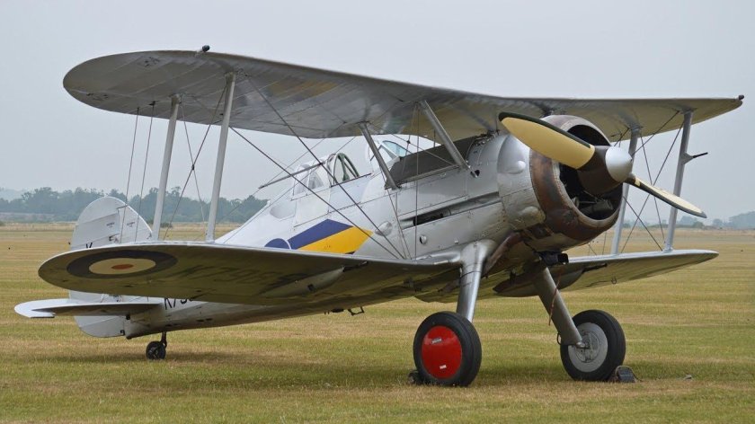 Истребитель Глостер Гладиатор
