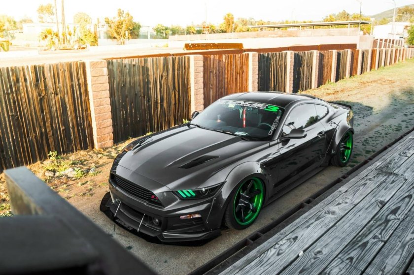 Форд Мустанг 2015