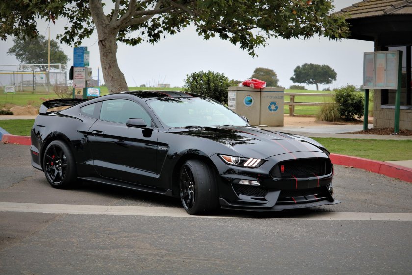 Форд Мустанг gt350 чёрный