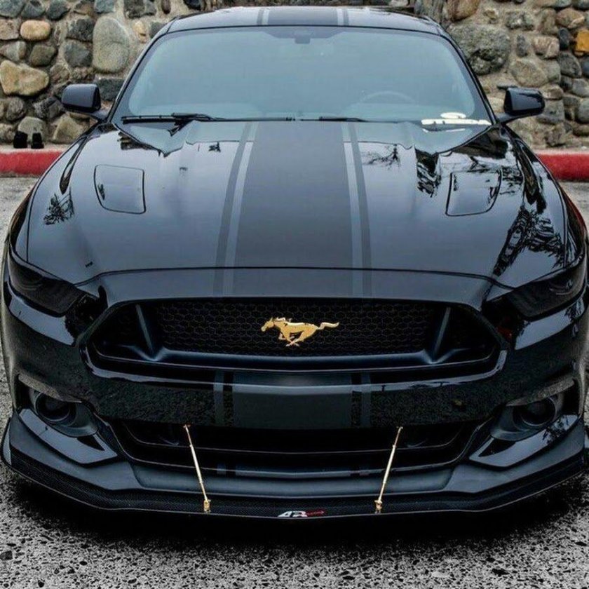 Ford Mustang gt Black
