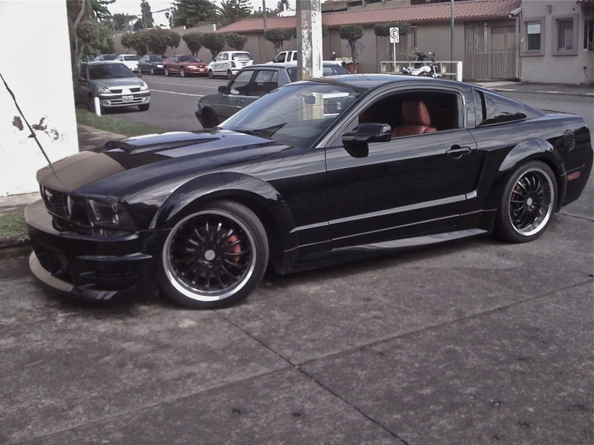 Форд Мустанг ГТ 2005