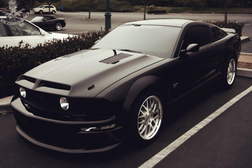 Форд Мустанг черный тонированный