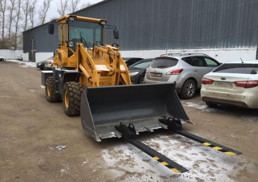 Навесное оборудование вилы на погрузчик XCMG lw300f