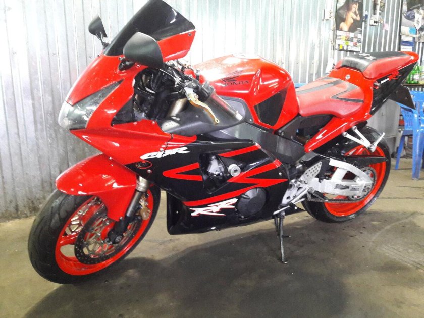 CBR 954 RR Fireblade