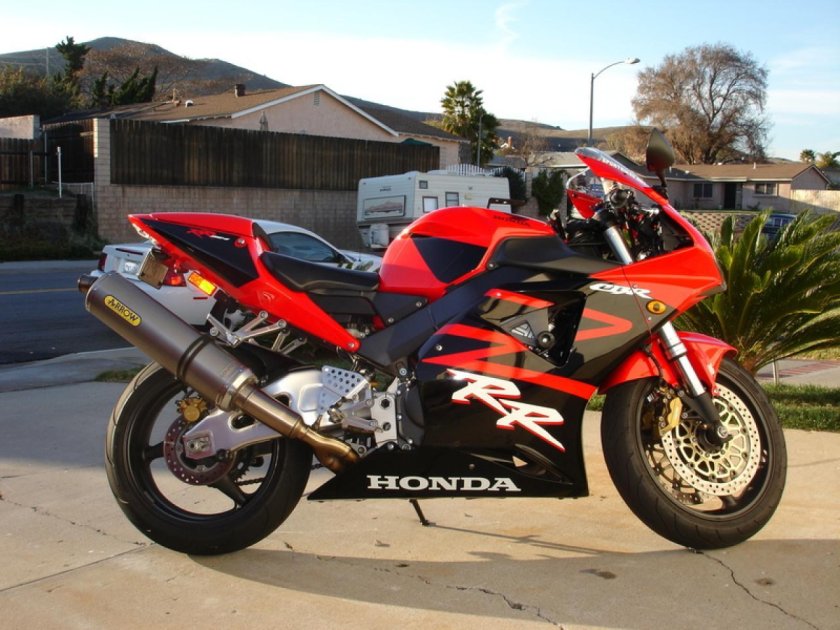 Honda cbr954rr 2002