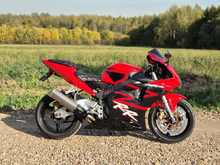 Honda cbr 954 rr fireblade