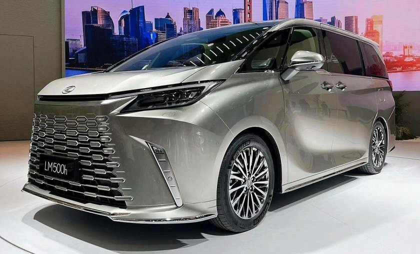 Лексус лм300h