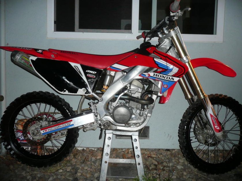 Кроссовый мотоцикл Honda crf250r
