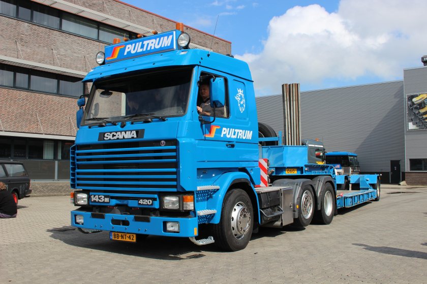 Scania r143m