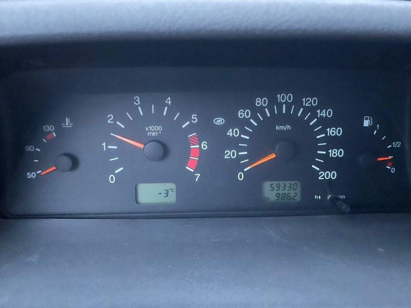 Приборная панель ВАЗ 2115